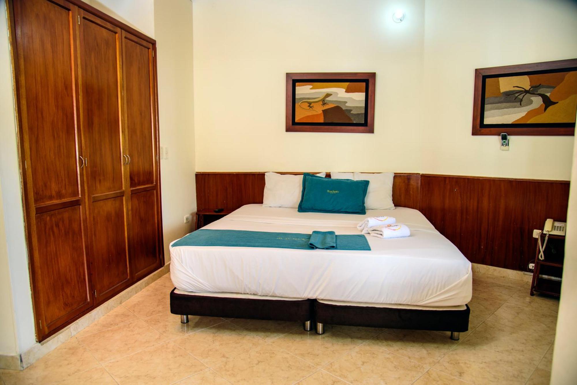 Hotel Monchuelo 3*